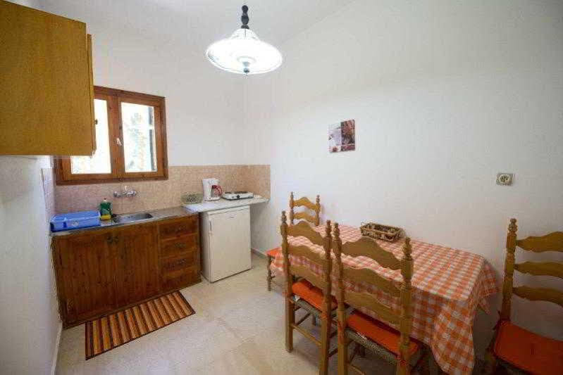 Katerina Pool Apartments Acharavi  Exterior foto